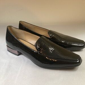 Naturalizer Cleo Loafer - leather upper